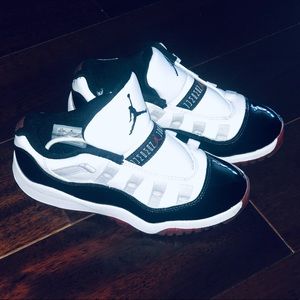 Air Jordan 11 retro low ps concord - bred